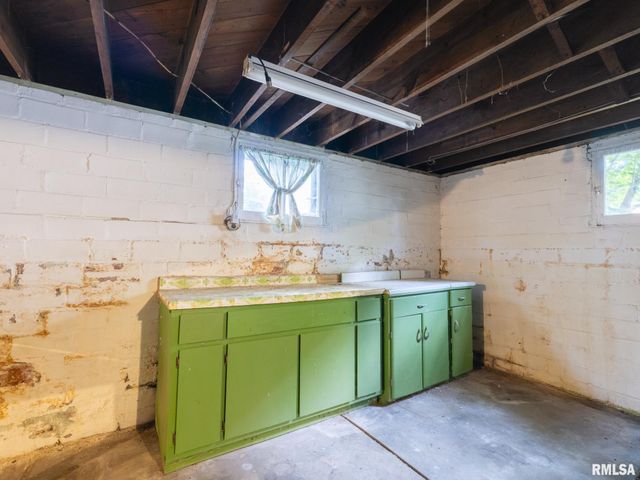 733 E MCCLURE Avenue, Peoria, IL 61603
