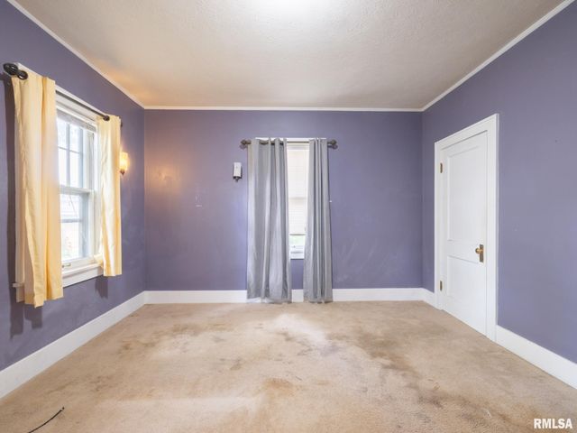 733 E MCCLURE Avenue, Peoria, IL 61603