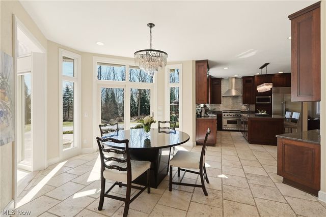 60 South Lane, Moreland Hills, OH 44022