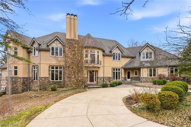 60 South Lane, Moreland Hills, OH 44022