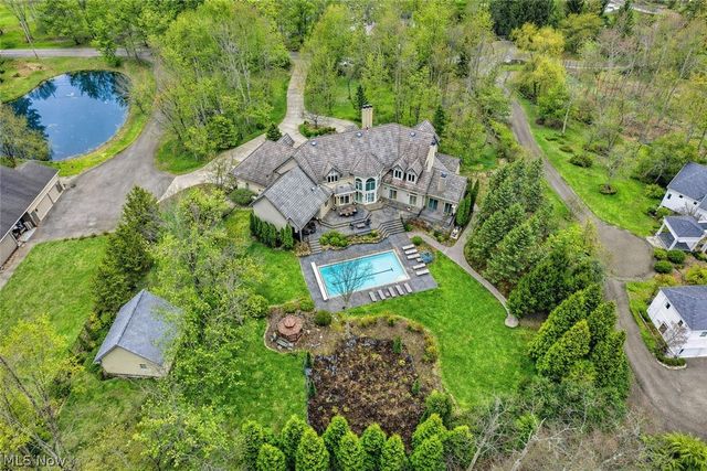 60 South Lane, Moreland Hills, OH 44022