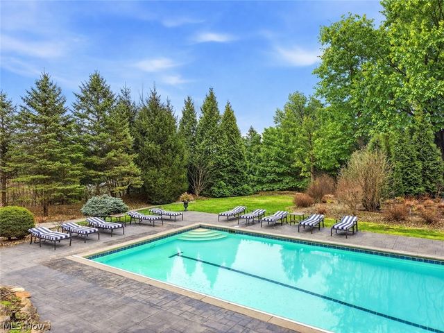 60 South Lane, Moreland Hills, OH 44022