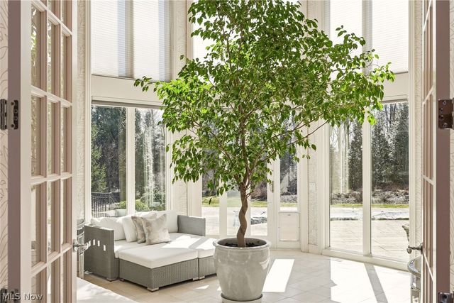 60 South Lane, Moreland Hills, OH 44022