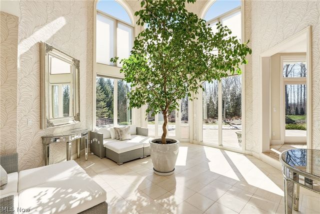 60 South Lane, Moreland Hills, OH 44022