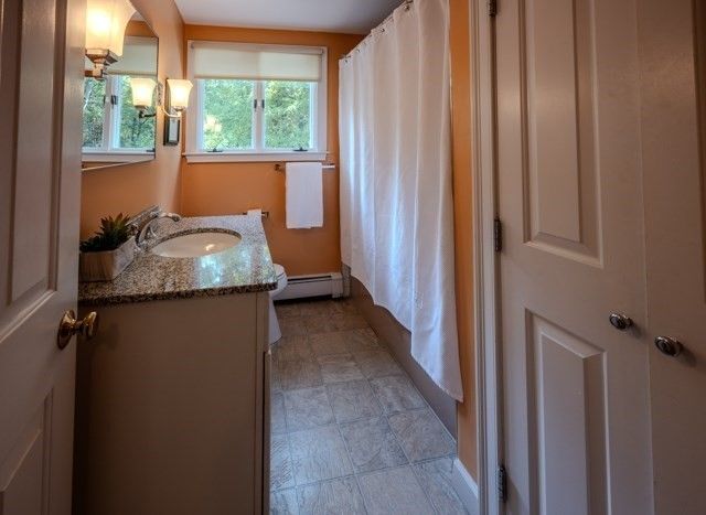 5 Pomeroy Rd, Andover, MA 01810