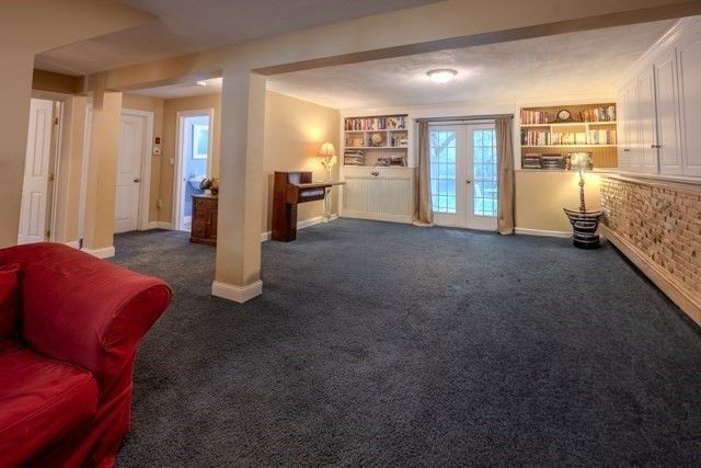 5 Pomeroy Rd, Andover, MA 01810