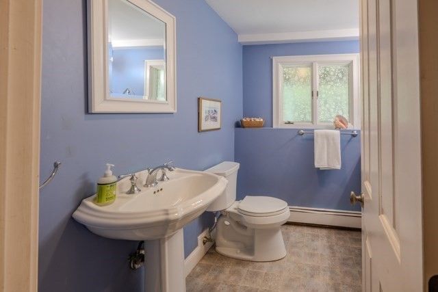 5 Pomeroy Rd, Andover, MA 01810