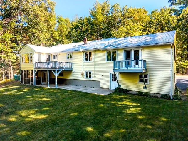 5 Pomeroy Rd, Andover, MA 01810