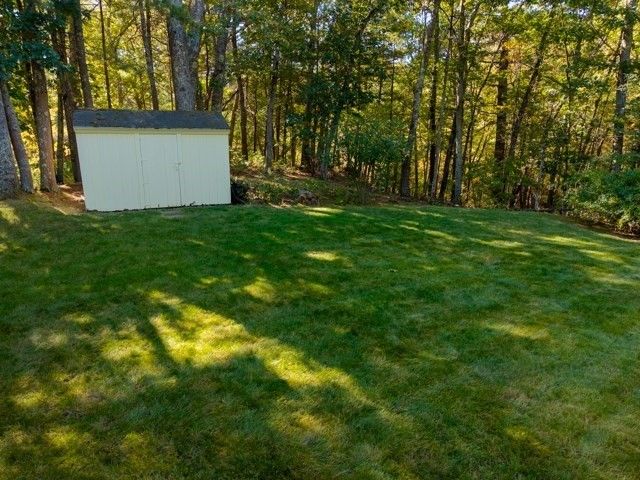 5 Pomeroy Rd, Andover, MA 01810