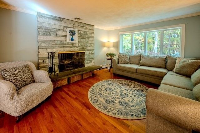 5 Pomeroy Rd, Andover, MA 01810
