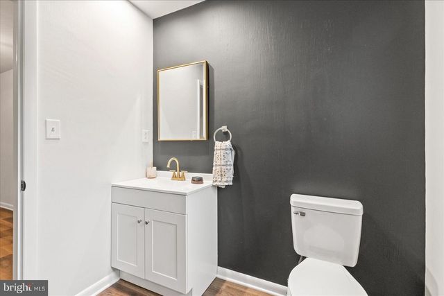 2421 CARLLYN DR, York, PA 17403