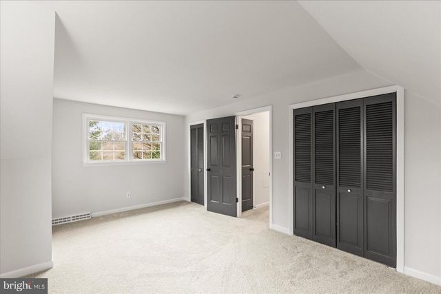 2421 CARLLYN DR, York, PA 17403