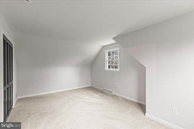 2421 CARLLYN DR, York, PA 17403