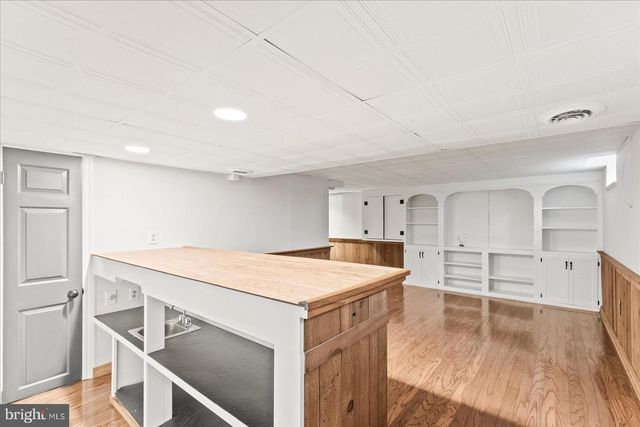 2421 CARLLYN DR, York, PA 17403