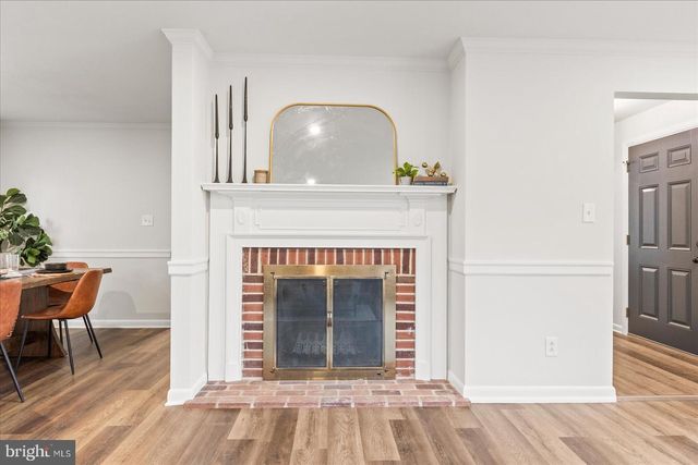 2421 CARLLYN DR, York, PA 17403