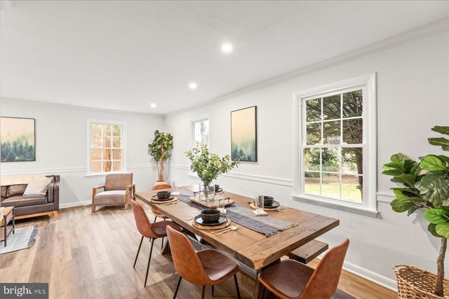 2421 CARLLYN DR, York, PA 17403