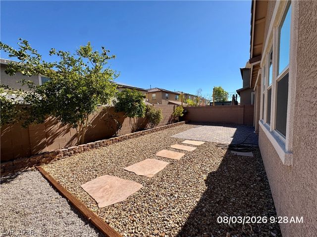 108 Nola Stream Court, Las Vegas, NV 89183