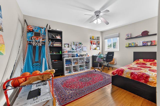 4615 Larch Avenue, Glenview, IL 60025