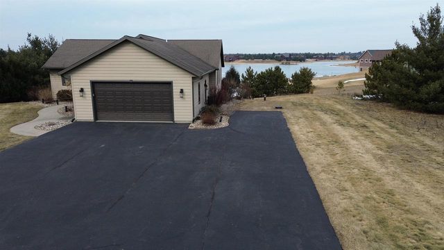 W5588 S Stone Gate Drive, New Lisbon, WI 53950
