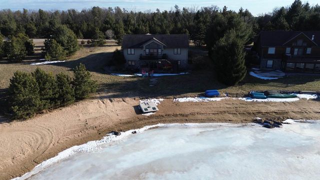 W5588 S Stone Gate Drive, New Lisbon, WI 53950