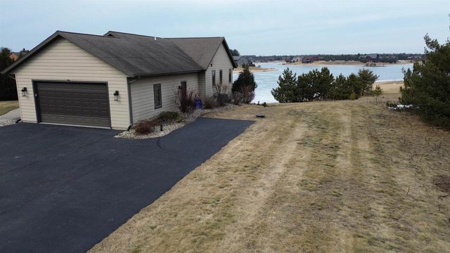 W5588 S Stone Gate Drive, New Lisbon, WI 53950