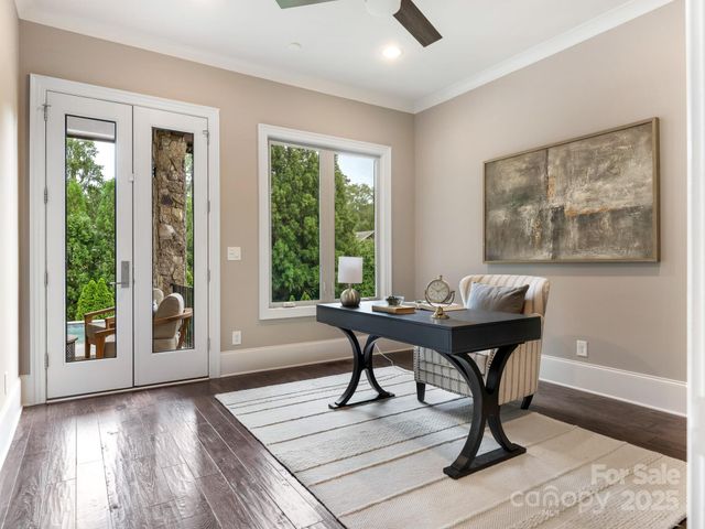 2011 Sharon Avenue, Charlotte, NC 28211