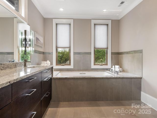 2011 Sharon Avenue, Charlotte, NC 28211