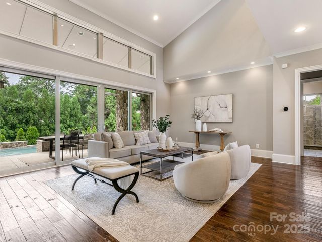 2011 Sharon Avenue, Charlotte, NC 28211