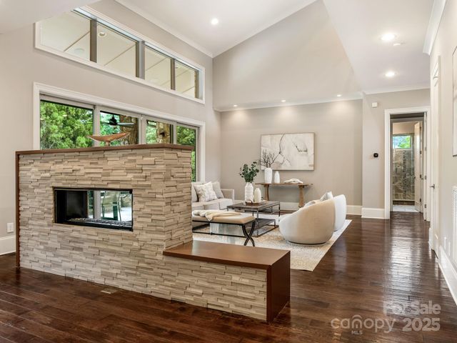 2011 Sharon Avenue, Charlotte, NC 28211