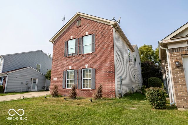 8344 Gates Corner Drive, Indianapolis, IN 46113