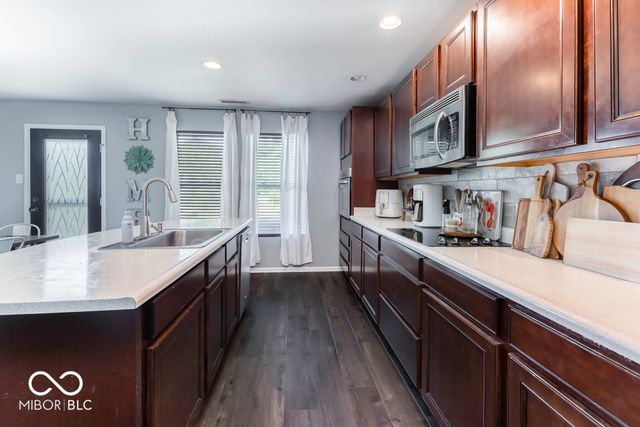 8344 Gates Corner Drive, Indianapolis, IN 46113