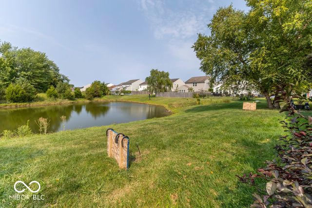 8344 Gates Corner Drive, Indianapolis, IN 46113