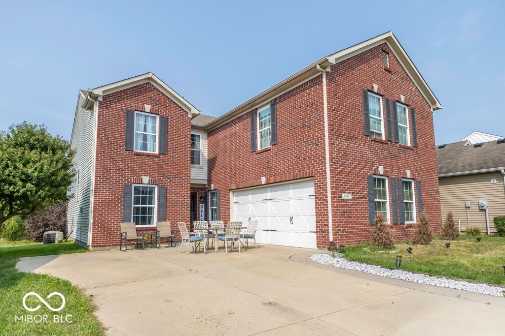 8344 Gates Corner Drive, Indianapolis, IN 46113