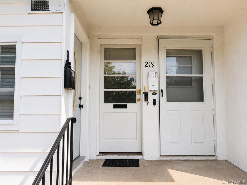 219 Rumsey Road 2A, Yonkers, NY 10705 — photo 2