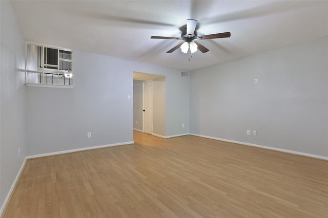 5005 Georgi Lane 107, Houston, TX 77092