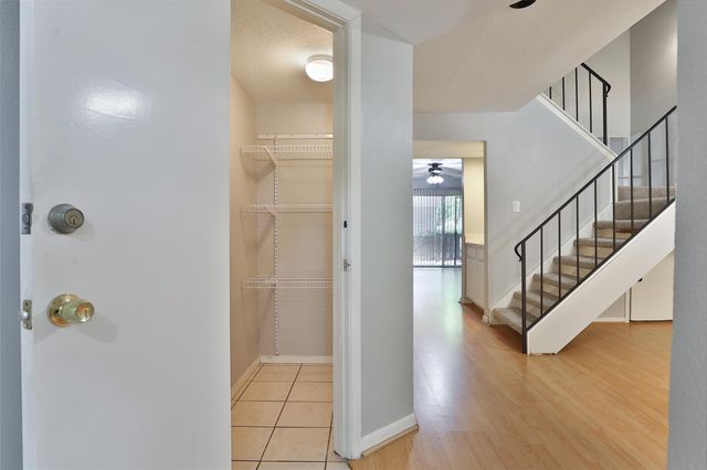 5005 Georgi Lane 107, Houston, TX 77092