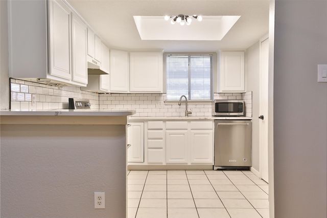 5005 Georgi Lane 107, Houston, TX 77092