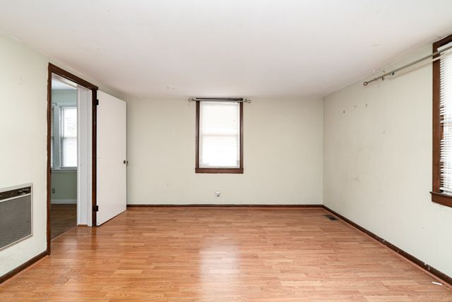 942 Youngs Ln, Nashville, TN 37207