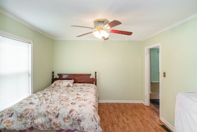 942 Youngs Ln, Nashville, TN 37207