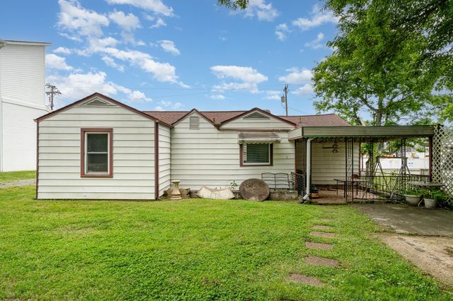 942 Youngs Ln, Nashville, TN 37207