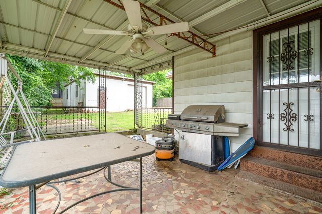 942 Youngs Ln, Nashville, TN 37207