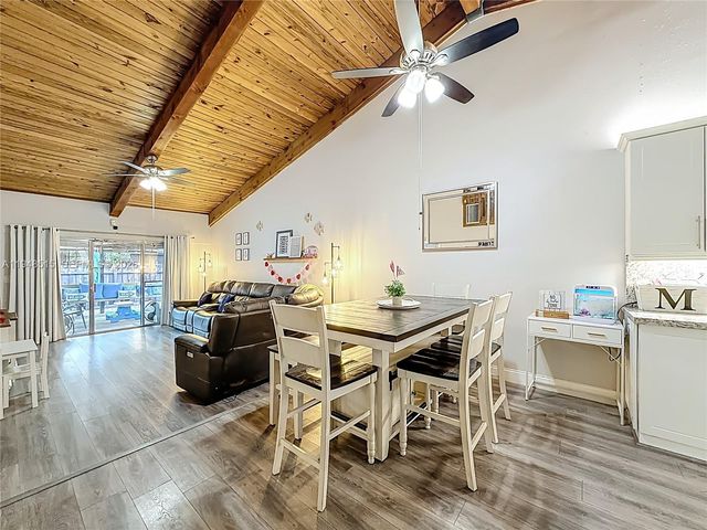 10340 Laurel Ct, Pembroke Pines, FL 33026