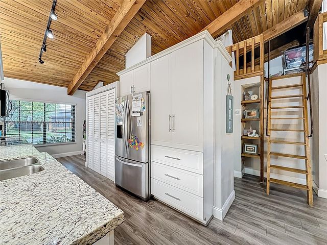 10340 Laurel Ct, Pembroke Pines, FL 33026