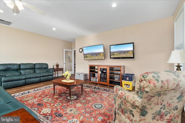 199 LAUREL GROVE RD, Winchester, VA 22602