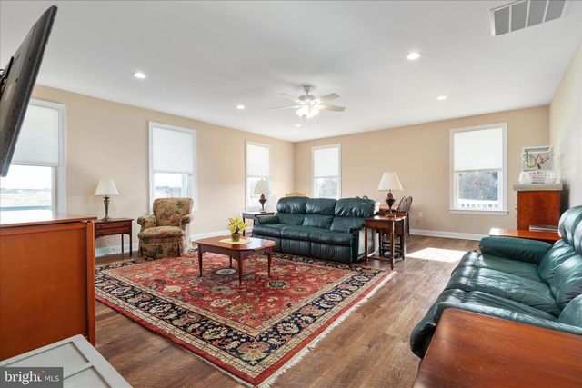 199 LAUREL GROVE RD, Winchester, VA 22602