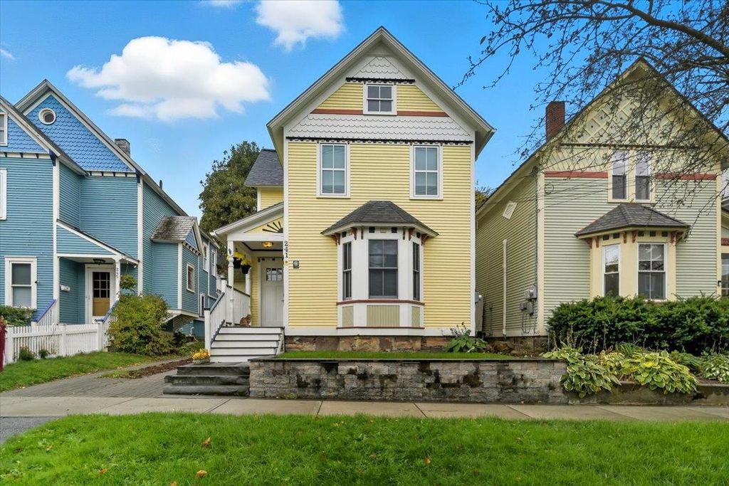 241 Loomis Street, Burlington, VT 05401