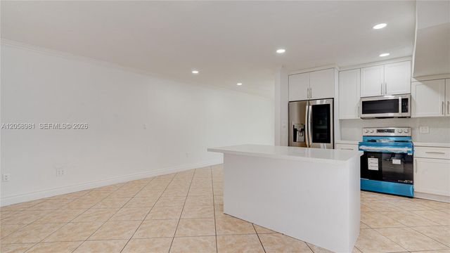 2953 SW 23rd St 55, Miami, FL 33145