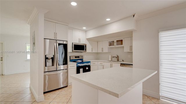 2953 SW 23rd St 55, Miami, FL 33145