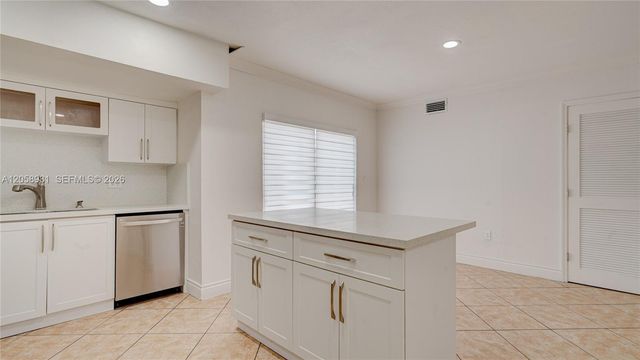 2953 SW 23rd St 55, Miami, FL 33145