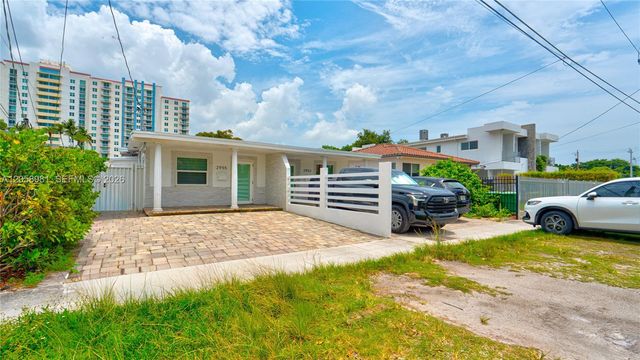 2953 SW 23rd St 55, Miami, FL 33145